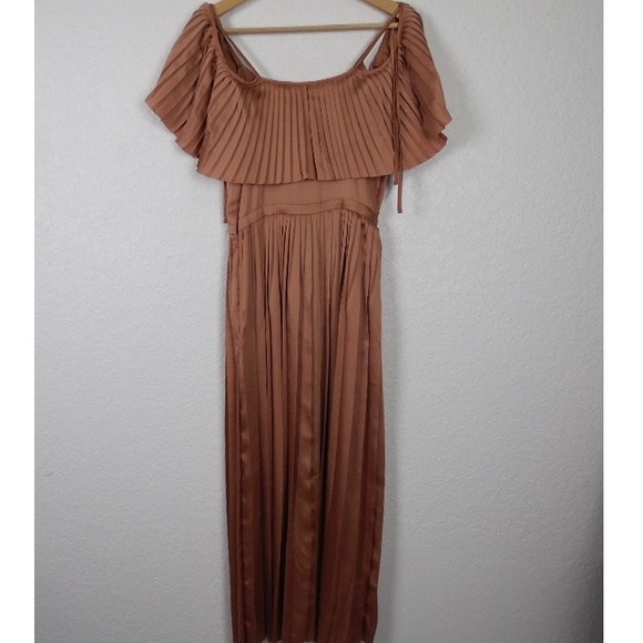 Banana Republic x Olivia Palermo Pleated Maxi Dress SZ 4P Bronze Brown Boho - Picture 9 of 16